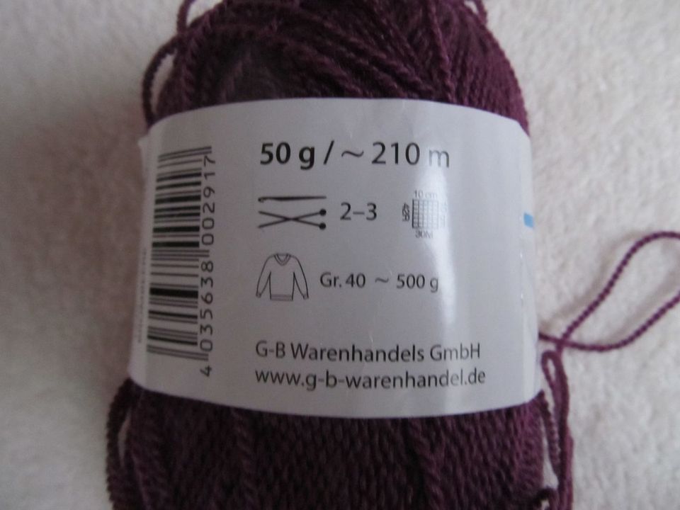 WOLLE GARN STRICKEN HÄKELN BASTELN dunkel lila 4 x 50 Gramm in Dresden