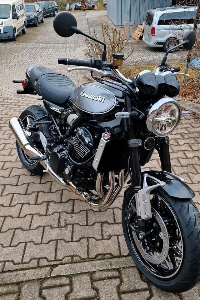 Kawasaki Z900RS **Schwarz/Grau**Mod.2024 in Kammeltal