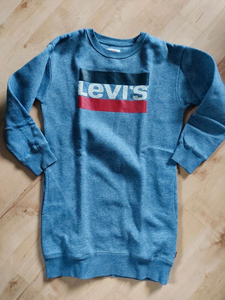 Kleid, Longpulli v. Levis, Gr. 10, 140, blau in Tettnang