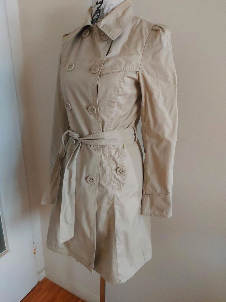 Amisu Trenchcoat / Mantel beige Gr. 36/S in Berlin