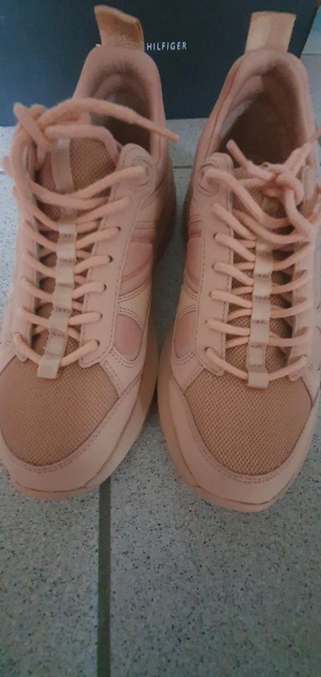 Damen Zara Sneaker, Schuhe 38, Rose einmalig  ausprobiert in Gerolstein