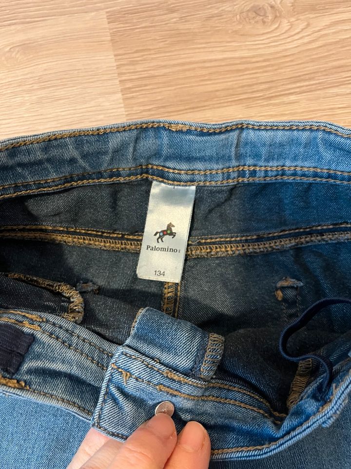 Jeans Hose Mädchen 134 C&A in Köln