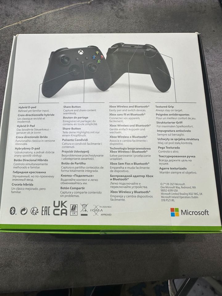 Microsoft Carbon Black Xbox One Controller Neu Versiegelt in Solingen