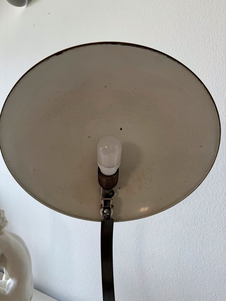 Kaiser Idell Präsident 6751 Bauhaus Schreibtischlampe-sehr gut in Nettetal