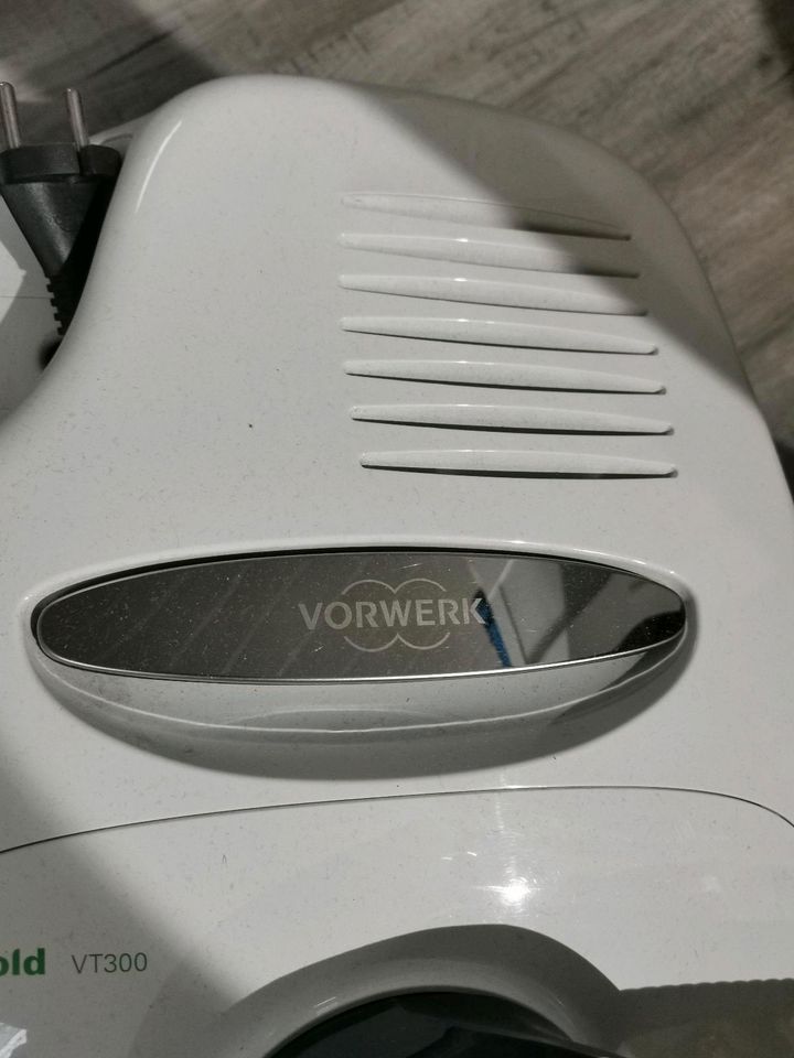 Staubsauger von Vorwerk Kobold VT 300 neuwertig. in Leiferde