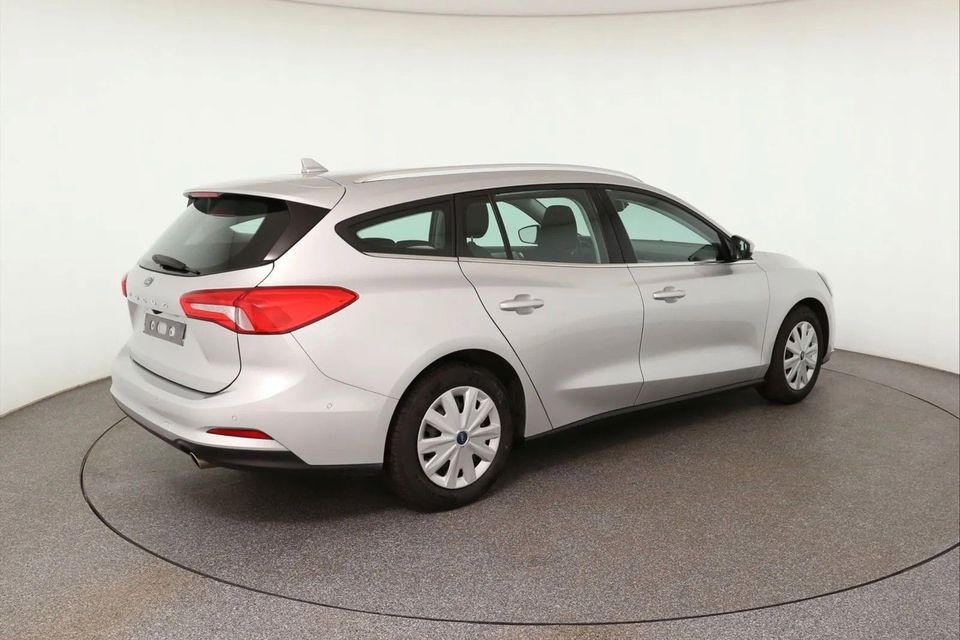 Ford Ford Focus Turnier Cool & Connect 1.0 EcoB. 92kw in Braunschweig