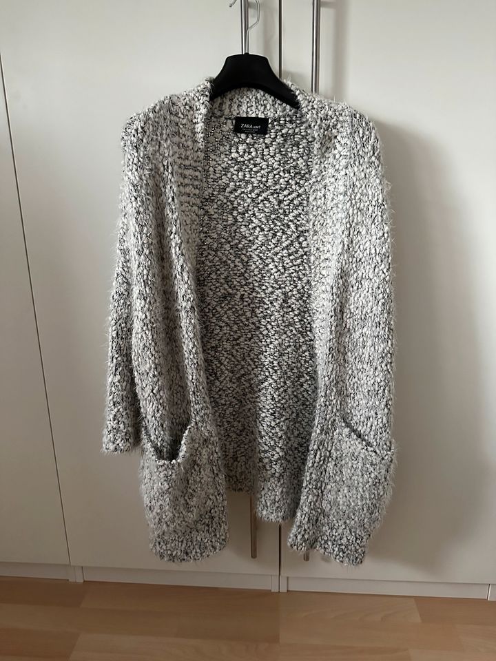 ZARA Cardigan Gr. S in Möglingen 