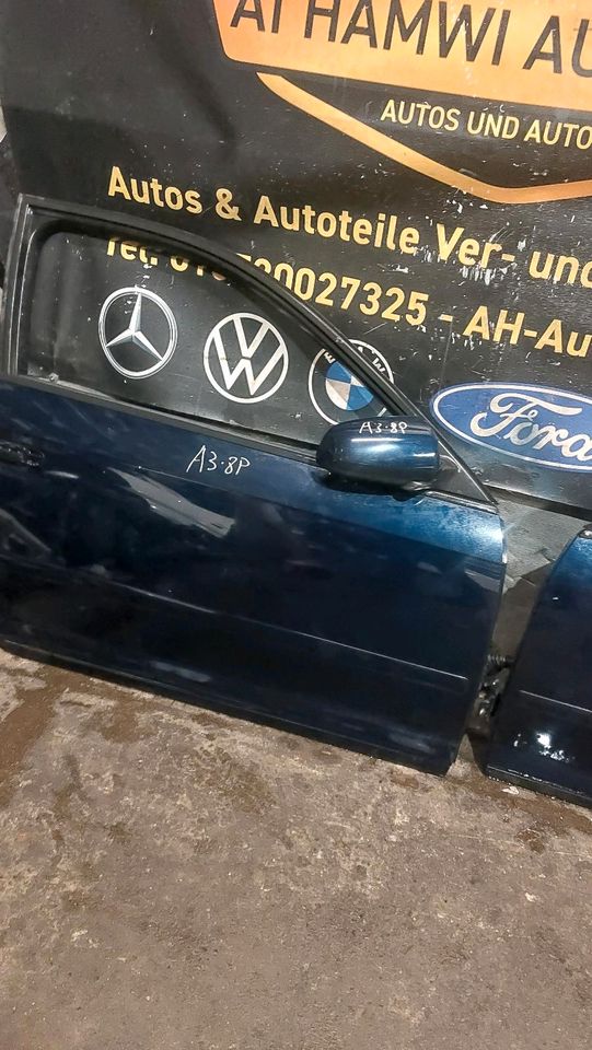 Audi A3 8P tür vorne recht und links komplett Spiegel 2007 in Bochum