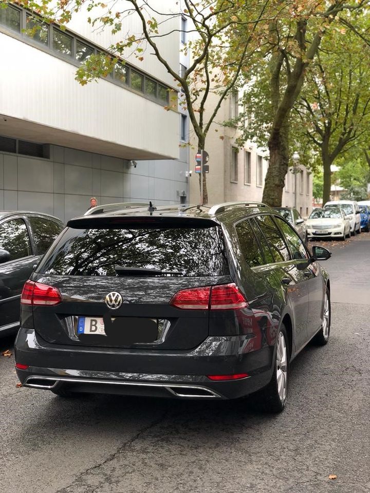 VW Golf 7 Variant AUTOMATIK*SCHECKHEFT*GARANTIE* in Berlin