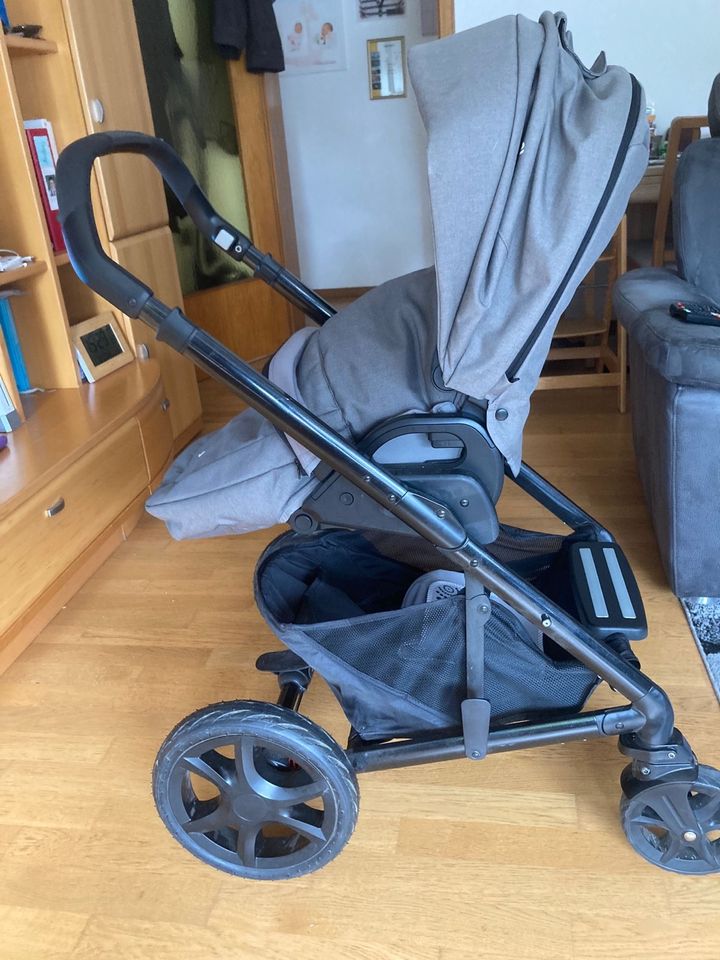 ⭐️ Kinderwagen Chrome DLX inklusive Kniedecke Foggy Gray⭐️ in Mönchengladbach