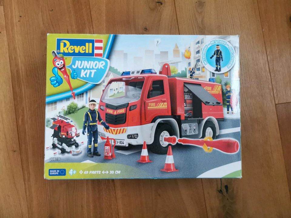 Revell Junior Kit Feuerwehrauto 00819 vollständig in Oberpleichfeld