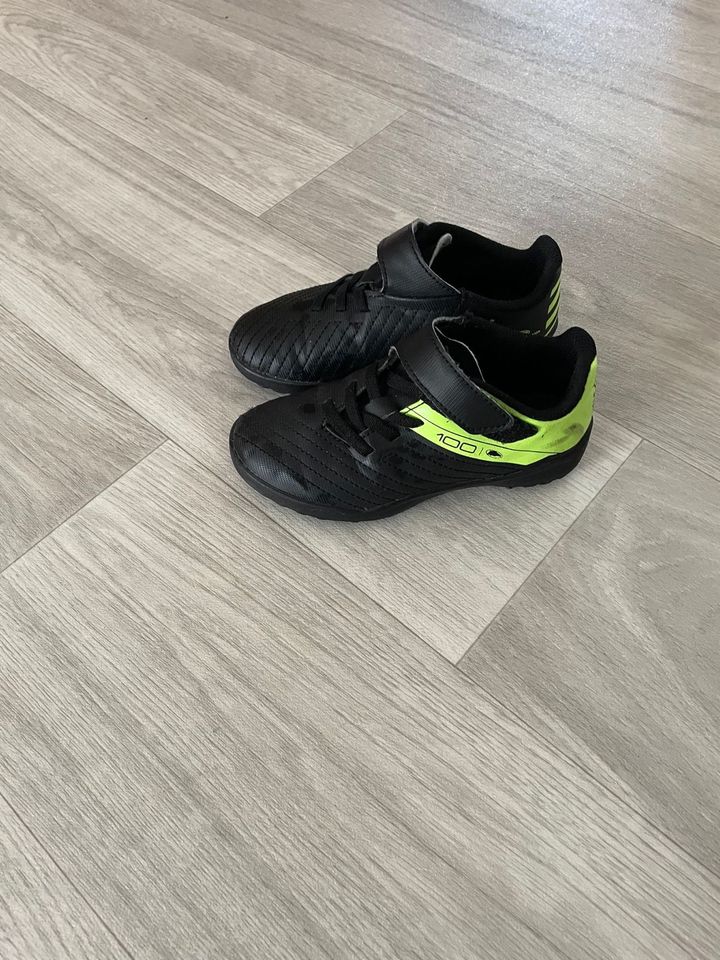 Kinder Fußball Schuhe in Dortmund