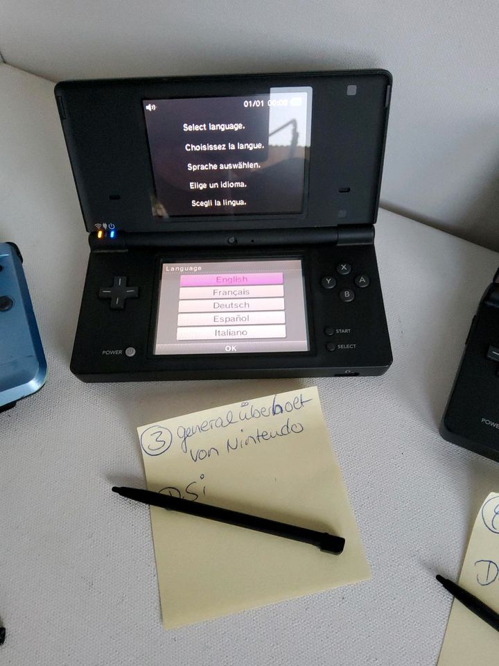 Nintendo DS DSi Spielekonsole in Höchst im Odenwald