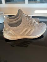 Adidas Ultraboost Schuhe Turnschuhe Sneaker weiß Bayern - Bernhardswald Vorschau