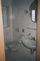 Bad (Dusche kompl., Waschbecken, WC, Urinal) gebraucht, ausgebaut Bayern - Memmingerberg Vorschau