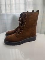 Die Schuhe sind für Damen und wurden noch nie benutzt Hessen - Hanau Vorschau
