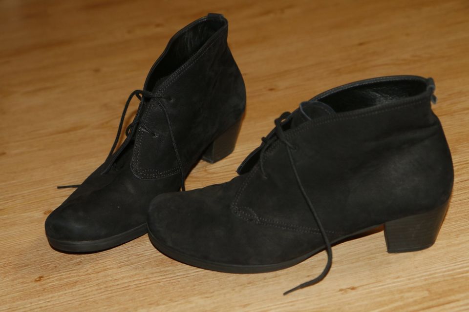 GABOR Damen Stiefel Stiefeletten Schuhe Boots Gr.7 1/2 (41) in Gießen