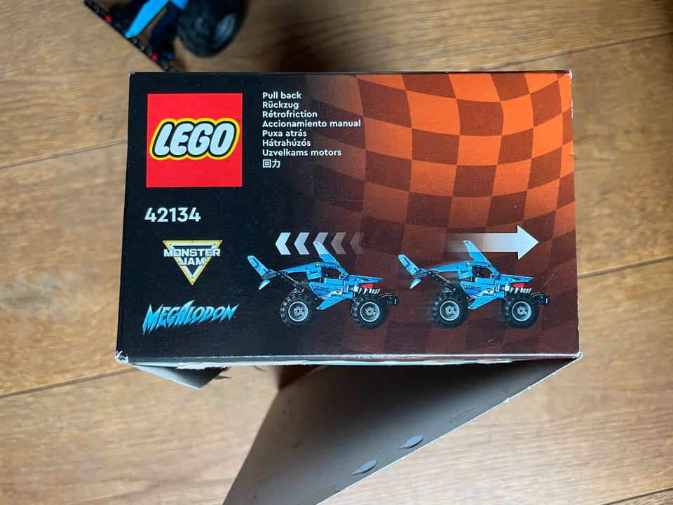 Lego Technic 2 Modelle Monster Jam Megalodon 42134 mit OVP in Dortmund