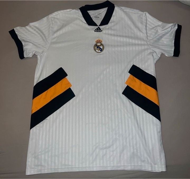 REAL MADRID ICON  TRIKOT in Pinneberg