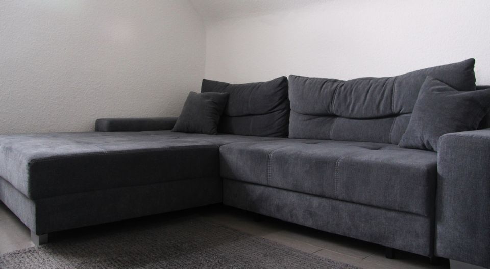 Neuwertige Couch - Gemütlich, elegant & kaum genutzt! in Oberhausen