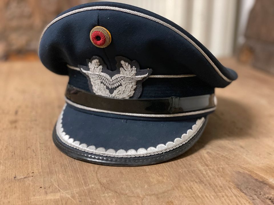 Schirmmütze Bundeswehr Luftwaffe Offizier, wie neu in München - Moosach |  eBay Kleinanzeigen ist jetzt Kleinanzeigen