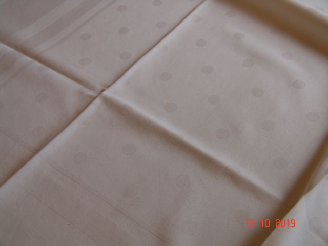 Weiße Tischdecke Tafeltuch Leinen Damast 120 x 125 - Dots in Laboe