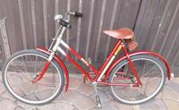 Kinderfahrrad  rot ddr ca. 60 Jahre alt 20 Zoll org. Luftpumpe Sachsen - Neukirchen/Erzgeb Vorschau
