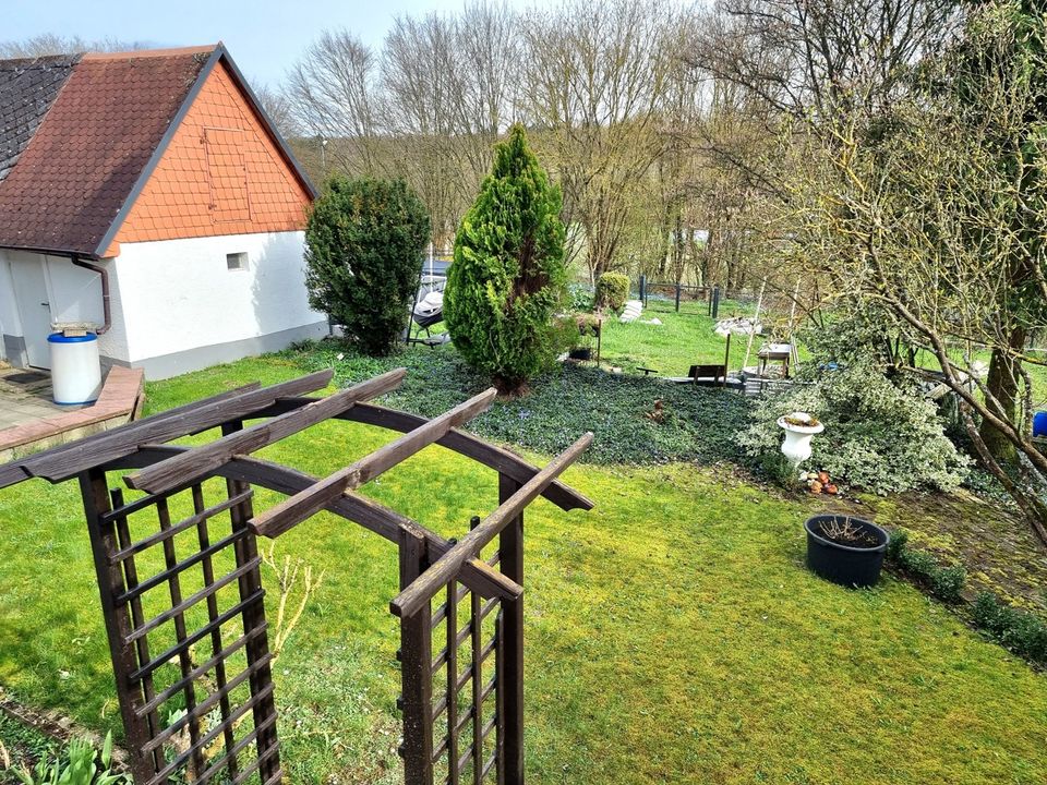 ***WohlFühlen*** Süßes Einfamilienhaus in Büblingshausen mit Garten und 2 Garagen. Courtagefrei in Wetzlar