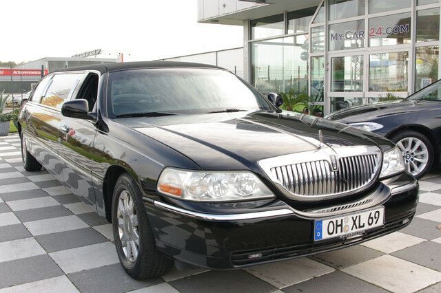 Lincoln Town Car*Kristal-Coach*Stretch-Limo*Tv*etc.. in Bad Oldesloe