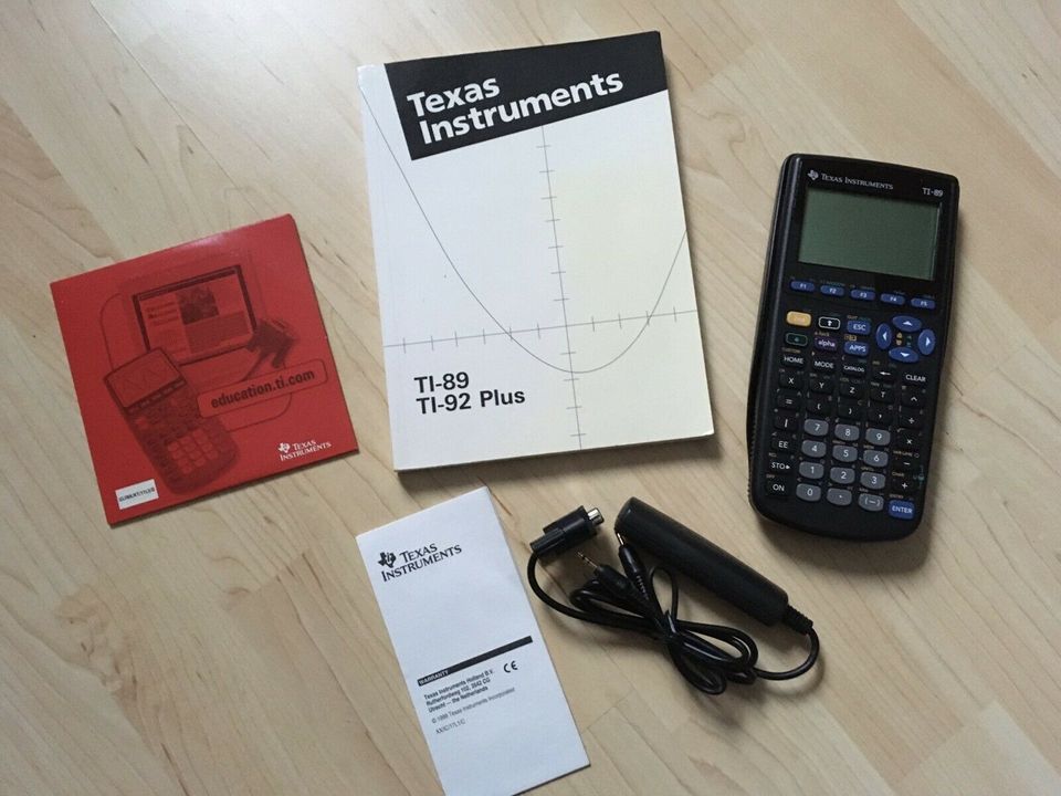 TI-89 programmierbarer Taschenrechner in Schwerin