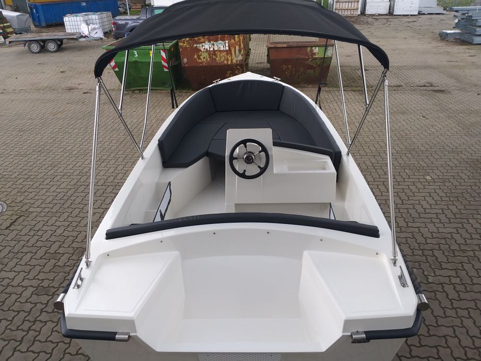 Motorboot REMUS 500 Konsolenboot Sloep Angelboot Neuboot Neu in Hohen Wangelin