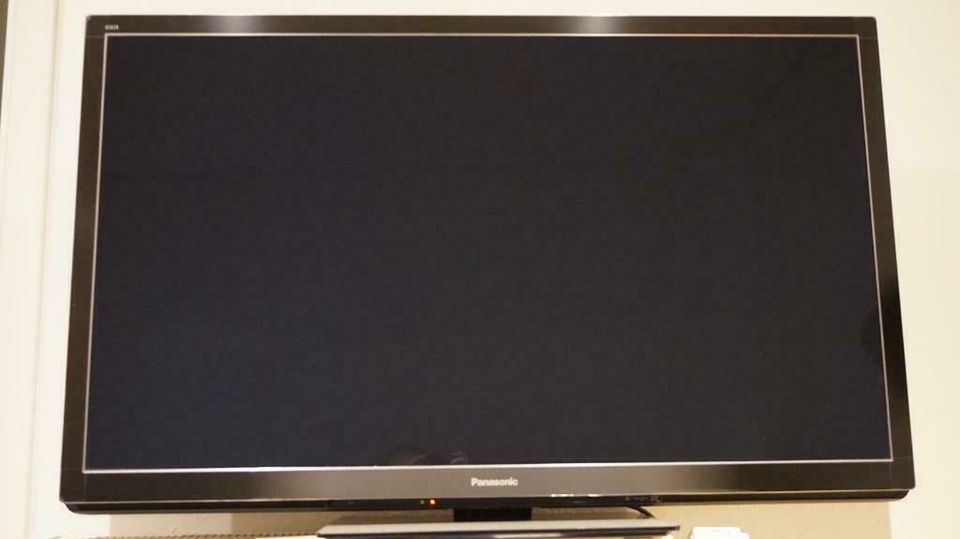 Panasonic Viera 3D-Neo Plasma LCD TV Fernseher 50 Zoll TX-P50GT30 in Neuhausen ob Eck