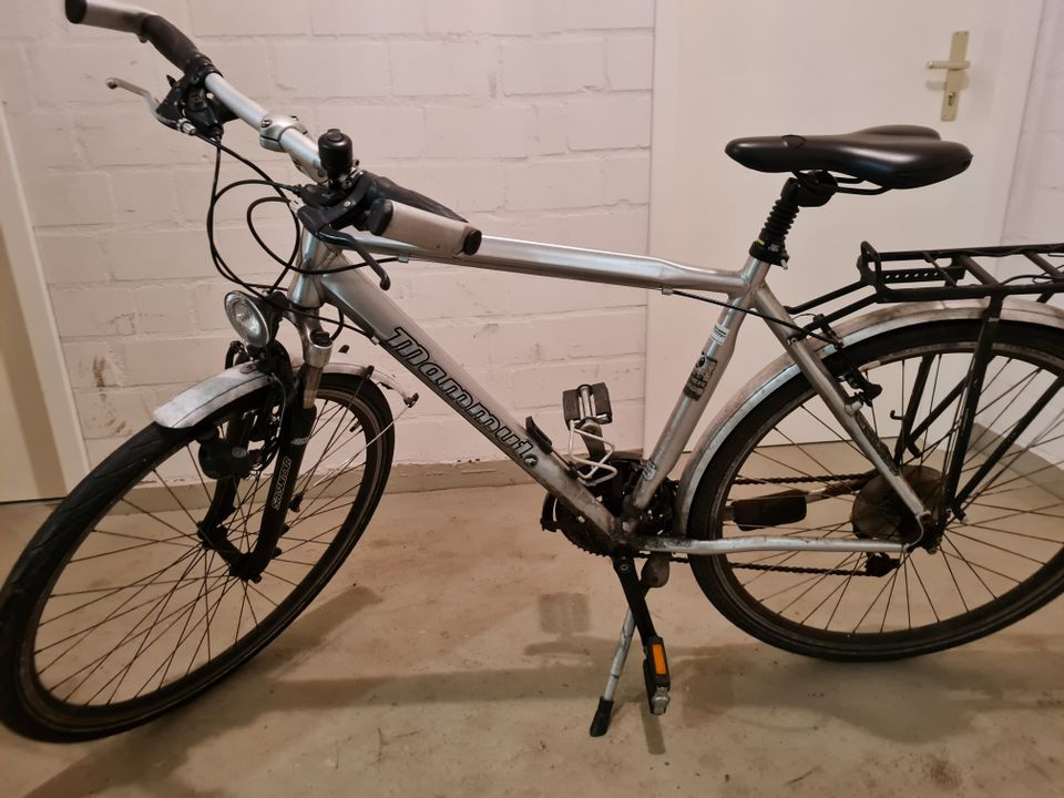 Mammut Herrenfahrrad silber 3x7 Gang mit Licht in Lübeck