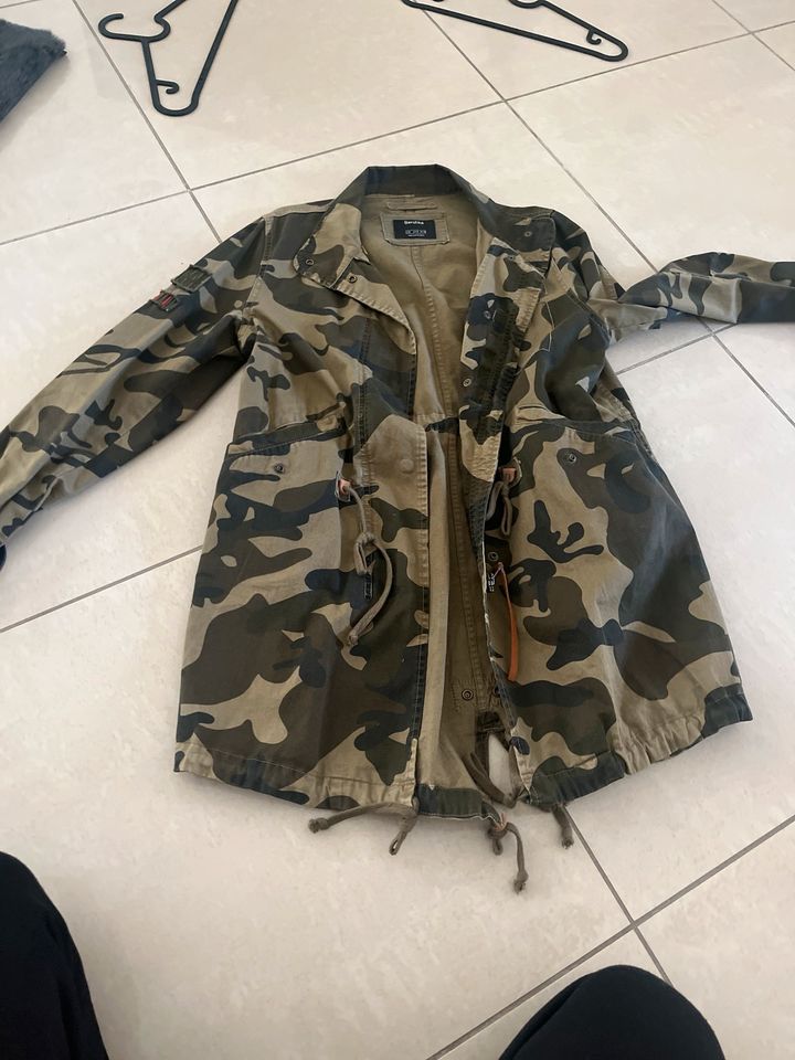 Bershka Jacke Camouflage in Berlin