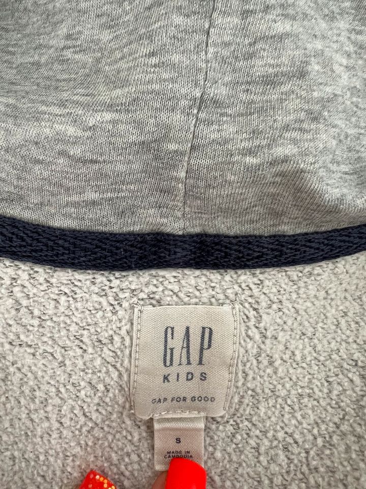 GAP Hoodie Shirt Strickjacke Zipper in Bad Urach