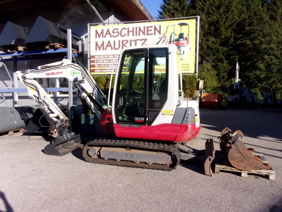 Takeuchi TB 235 in Wegscheid