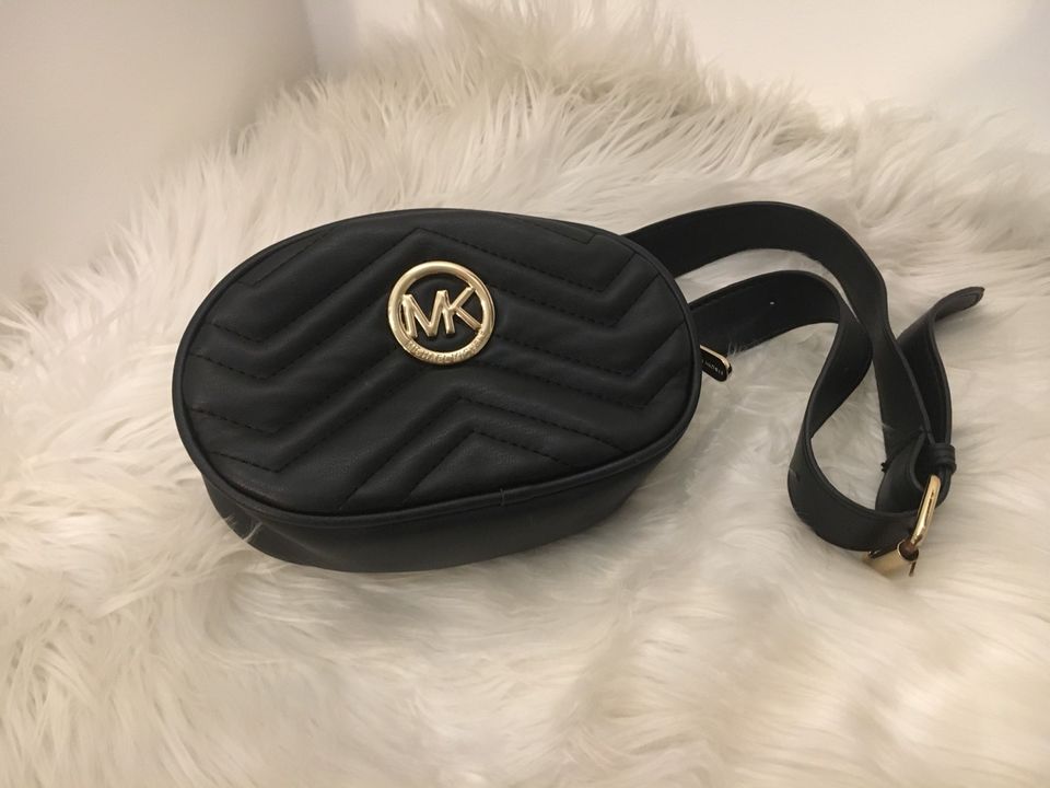 Gürtel-/Bauchtasche Michael Kors inkl. Versand in Magdeburg