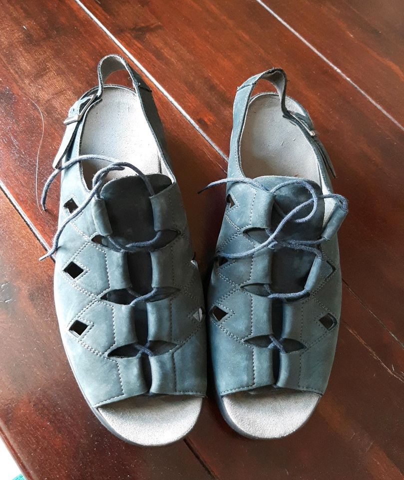 Vivo luftpolster Sandalen blau zum schnüren in Leipzig