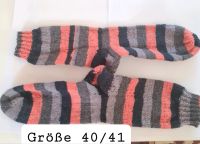 Verkaufe hier selbst gestrickte Socken Größe 40/41 Herzogtum Lauenburg - Alt Mölln Vorschau
