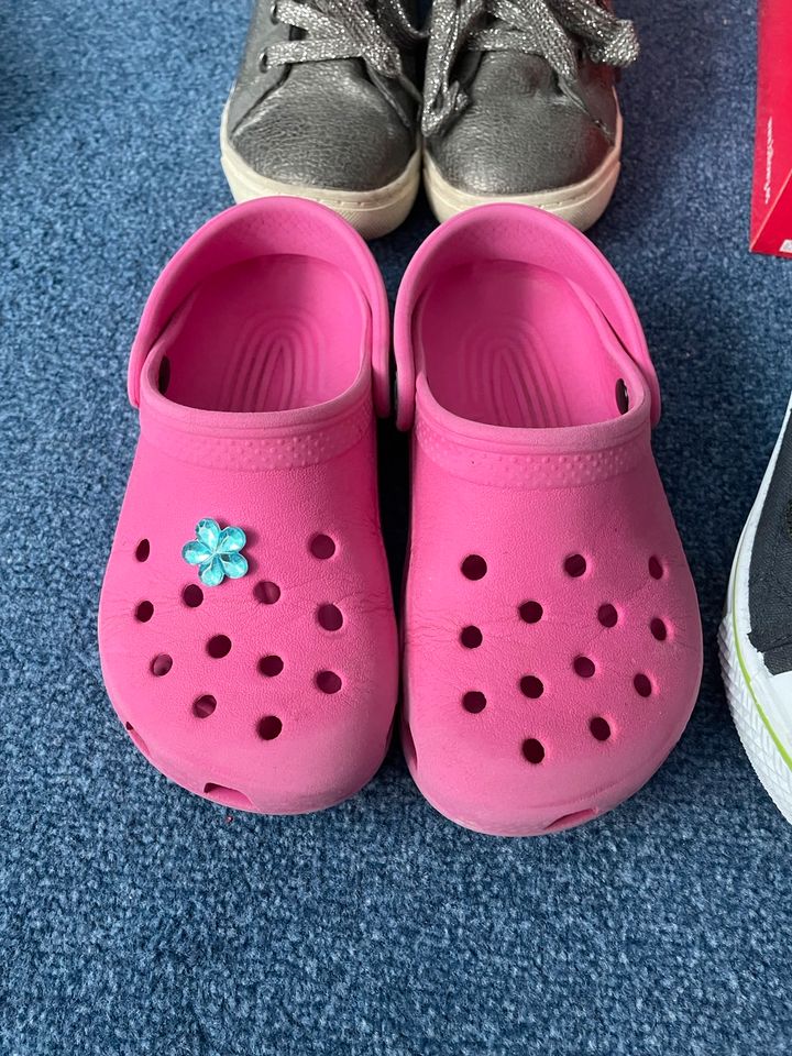 Halbschuhe, Winterschuhe,Schnürer, Hausschuhe, Billowy, Crocs, 28 in Elmshorn