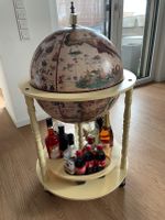 Globus Hausbar in cremefarben, echt ein Blickfang Hessen - Neu-Isenburg Vorschau