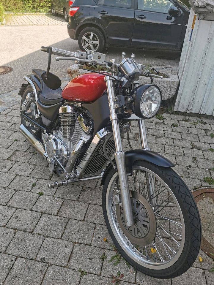 Suzuki Intruder 800 in Ebersberg