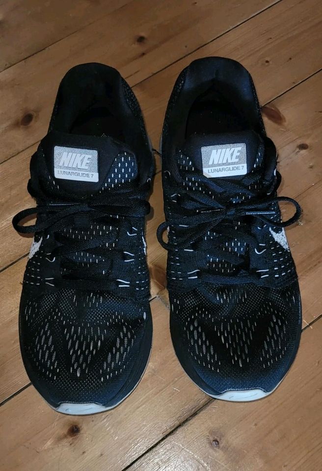 Nike Lunar Glide 7 Sneakers schwarz weiß Gr. 38 in Wahnwegen