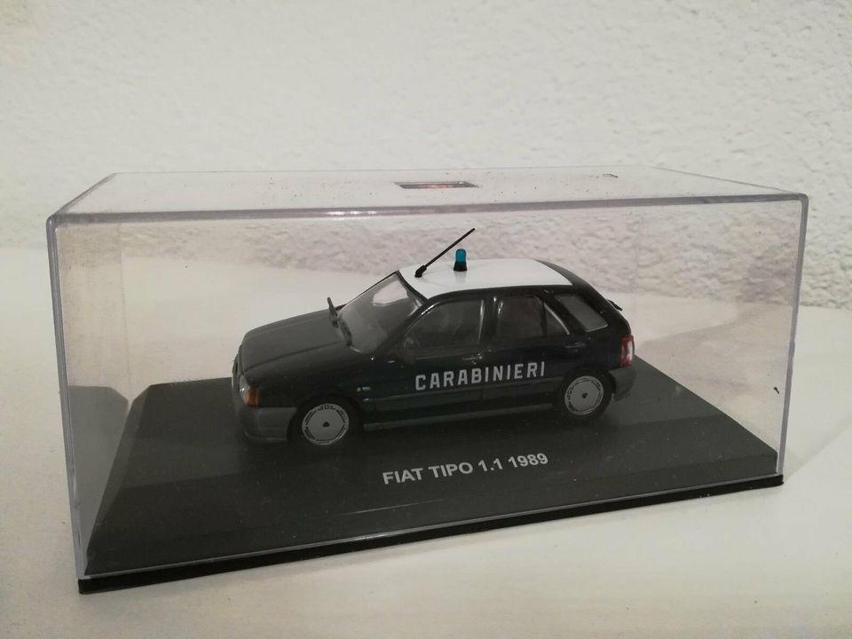 Carabinieri FIAT Tipo 1.1 mit Vitrine 1:43 Herst. EG Serie Oro NE in Weiterstadt