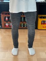 Zara Man Skinny Jeans grau mit Muster Gr. 40 Bayern - Würzburg Vorschau