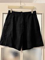 Shorts von COS Marburg - Wehrda Vorschau