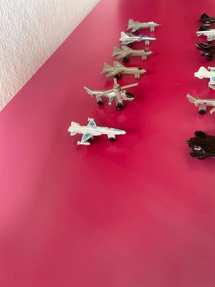 19x Miniatur Flugzeuge Metall Wings of Fire 90er Panini Jet Mini in Bassum