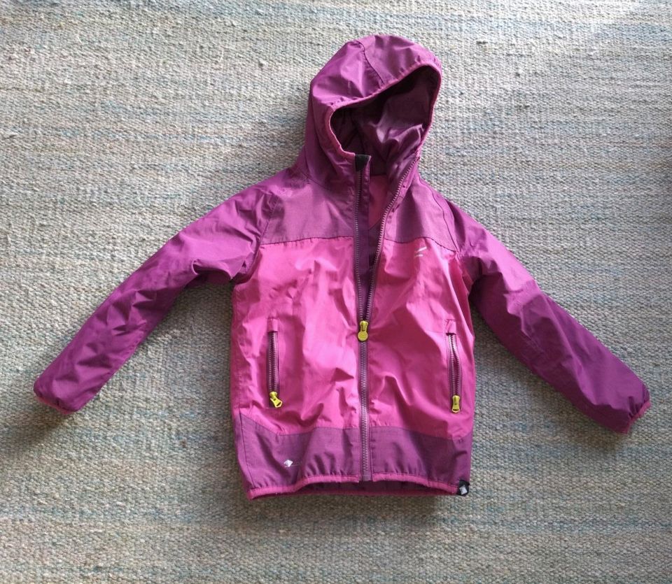 Regatta Jacke, Mädchen, Übergangsjacke Größe 116,5/6 Jahre,lila in Hürth