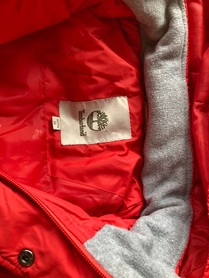 Winterjacke Timberland rot M in Stolberg (Rhld)