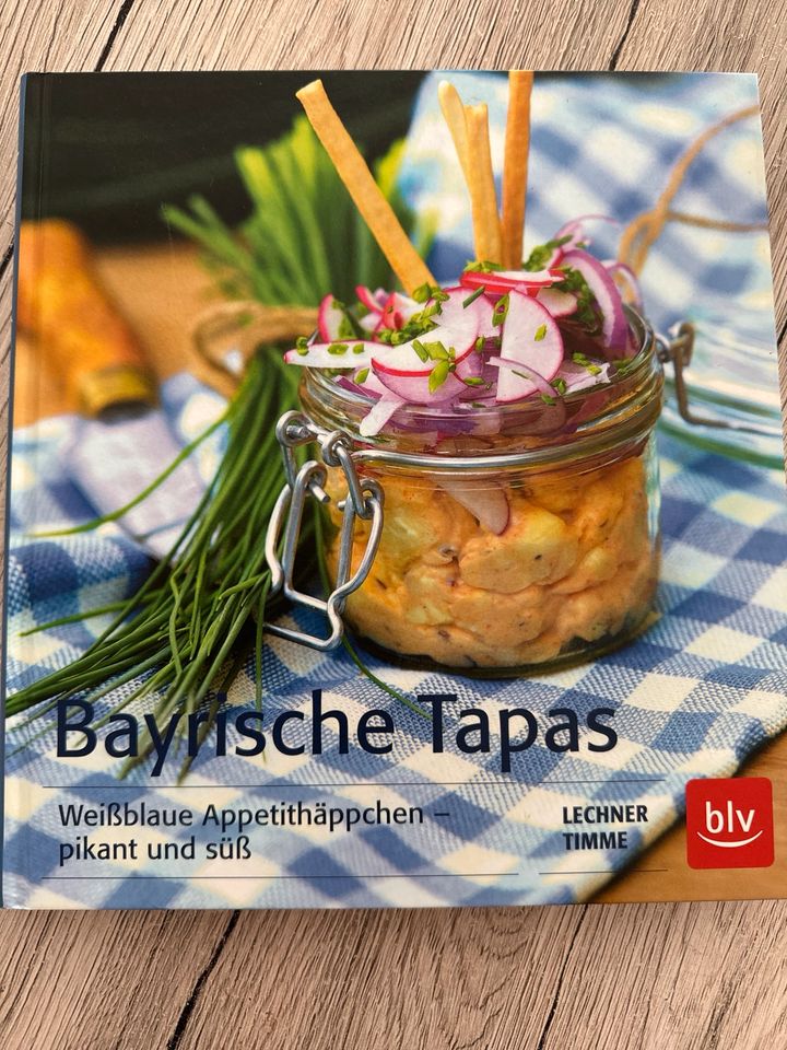 Buch neuwertig „Bayrische Tapas“ in Manching